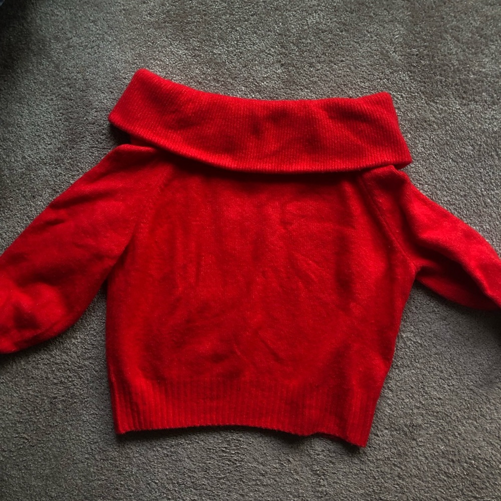 H&M off shoulder sweater